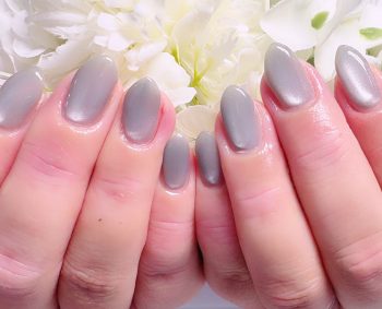 Cenbless　成増フェイシャル＆ネイルサロン　微粒子マグネットで魅せるアイスブルー シンプルでも際立つ上品な煌めきネイル