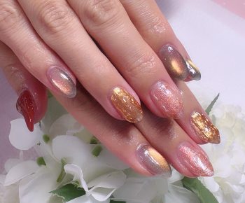 Cenbless　成増フェイシャル＆ネイルサロン　深みのあるニュアンスカラー×アンティーク調の落ち着きネイル