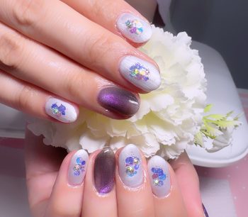 Cenbless 成増フェイシャル&ネイルサロン 角度で変わる輝きが魅力!秋色プリズムが映えるハロウィン先取りネイル