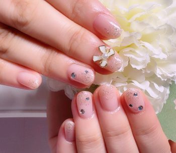 Cenbless　成増フェイシャル＆ネイルサロン　大人可愛い韓国風ピンクネイル ―リボン＆ストーンで華やかに♪