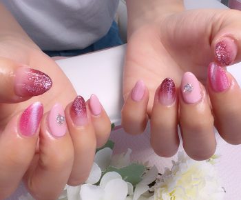 成増徒歩3分女性限定サロン|フェイシャル・プラズマ・ネイル ビューティスタジオCenbless(センブレス) ワイン×ピンクで秋色上品ネイル ラメ×キャッツアイ×マットの贅沢デザイン