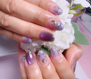 Cenbless　成増フェイシャル＆ネイルサロン　青みパープルが魅せる大人ハロウィンネイル☆プリズムキャッツアイでほんのりシックに