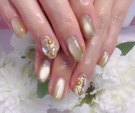成増徒歩3分のフェイシャルエステ・ネイルサロン ビューティスタジオCenbless（センブレス）　秋色マグネット×ビジューで魅せるエレガントネイル