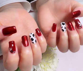成増徒歩3分のフェイシャルエステ・ネイルサロン ビューティスタジオCenbless(センブレス) ボルドー×ダルメシアンで秋モードに♪華やかアレンジネイル