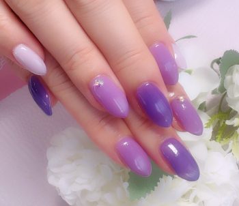 成増徒歩3分のフェイシャルエステ・ネイルサロン ビューティスタジオCenbless(センブレス) ライラックが映える上品ワンカラー♪特別な日にふさわしいパープルネイル