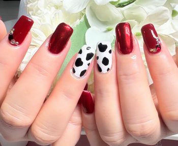 成増徒歩3分のフェイシャルエステ・ネイルサロン ビューティスタジオCenbless(センブレス) ボルドー×ダルメシアンで秋モードに♪華やかアレンジネイル