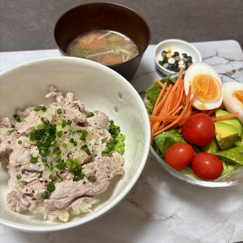 Cenbless 成増フェイシャル&ネイルサロン みけちゃんの手抜き朝食♪