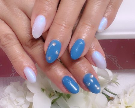 成増徒歩3分女性限定サロン|フェイシャル・プラズマ・ネイル ビューティスタジオCenbless(センブレス) 冬を先取り!雪の結晶がきらめく偏光ブルーネイル♪