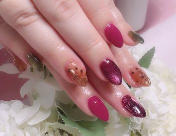 Cenbless 成増フェイシャル&ネイルサロン ワインカラー×異素材MIXで、秋のお洒落ネイルに