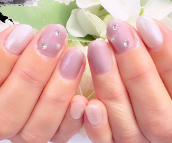 成増徒歩3分のフェイシャルエステ・ネイルサロン ビューティスタジオCenbless（センブレス）　上品さが際立つ偏光パールのクリスマスネイル♪