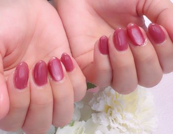 Cenbless　成増フェイシャル＆ネイルサロン　シアーワインの品ある輝きで仕上げるワンカラーネイル