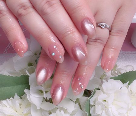 Cenbless 成増フェイシャル&ネイルサロン 初めてのナチュラル系!ローズベージュのうる艶クリスマスネイル♪