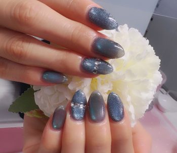 成増徒歩3分女性限定サロン｜フェイシャル・プラズマ・ネイル ビューティスタジオCenbless（センブレス）　深海ブルーの揺らめき。ブルーマグネットのニュアンスネイル♪