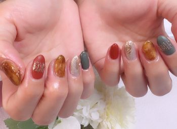 Cenbless　成増フェイシャル＆ネイルサロン　秋のこなれカラー×べっ甲でシックに♪お洒落な大人ネイル