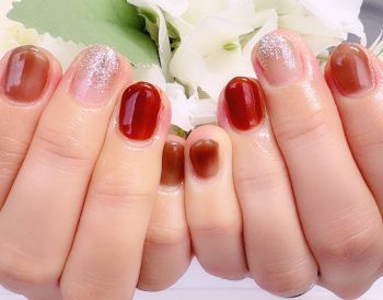成増徒歩3分女性限定サロン｜フェイシャル・プラズマ・ネイル ビューティスタジオCenbless（センブレス）　秋色を楽しむレッドブラウンのシースルーネイル♪