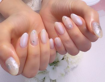 Cenbless 成増フェイシャル&ネイルサロン 冬を先取り。偏光パールがきらめく雪の結晶ネイル♪