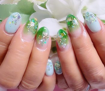 Cenbless 成増フェイシャル&ネイルサロン ミントグリーンの透明感で楽しむ大人のクリスマスネイル