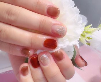 成増徒歩3分女性限定サロン｜フェイシャル・プラズマ・ネイル ビューティスタジオCenbless（センブレス）　秋色を楽しむレッドブラウンのシースルーネイル♪