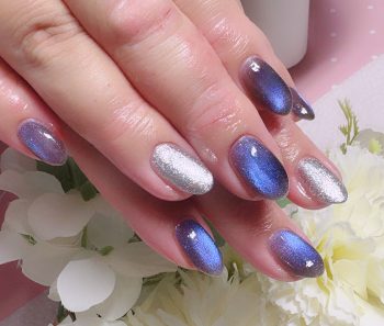 成増徒歩3分女性限定サロン｜フェイシャル・プラズマ・ネイル ビューティスタジオCenbless（センブレス）　推しのライブ仕様ネイル！美しい奥行きあるプリズムブルーのマグネット