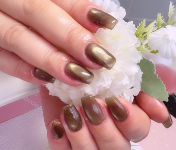 Cenbless 成増フェイシャル&ネイルサロン カーキ系にゴールドの微粒子マグネット!上質感ある大人ネイル