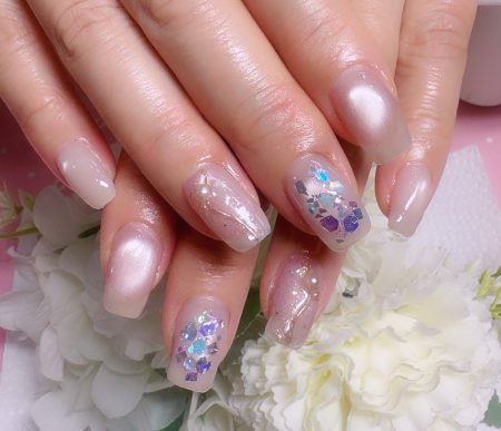 Cenbless　成増フェイシャル＆ネイルサロン　大人気の冬ネイル定額デザイン！ホワイト系で清楚に楽しむ冬の微粒子マグネットネイル