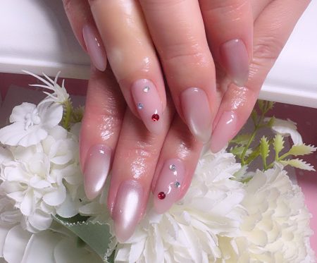 Cenbless 成増フェイシャル&ネイルサロン ロックから一転。チュールな清楚系クリスマスネイル♪