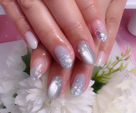 成増徒歩3分のフェイシャルエステ・ネイルサロン ビューティスタジオCenbless(センブレス) 冬の柔らかな気分に寄り添うブルー系ネイル