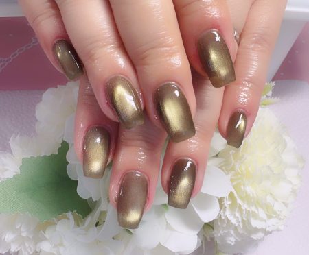 Cenbless 成増フェイシャル&ネイルサロン カーキ系にゴールドの微粒子マグネット!上質感ある大人ネイル