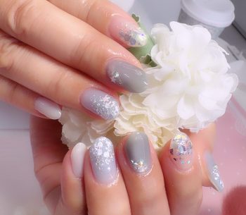 成増徒歩3分のフェイシャルエステ・ネイルサロン ビューティスタジオCenbless(センブレス) 冬の柔らかな気分に寄り添うブルー系ネイル