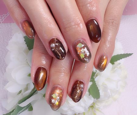 Cenbless　成増フェイシャル＆ネイルサロン　冬の煌めきを指先に♪大人のブラウンマグネットネイル