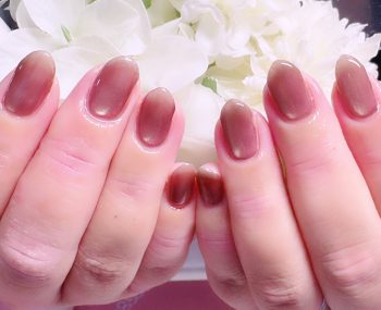 成増徒歩3分のフェイシャルエステ・ネイルサロン ビューティスタジオCenbless(センブレス)うるちゅる高級感ある艶が美しい微粒子マグネットネイル