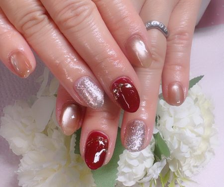Cenbless 成増フェイシャル&ネイルサロン 華やかボルドー!人気のクリスマスネイルデザインのパーティー感をUP!