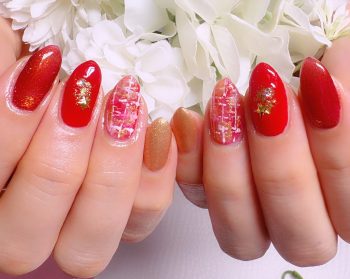Cenbless 成増フェイシャル&ネイルサロン きれいな赤で楽しむ大人ガーリー。ツィードのクリスマスネイル♪