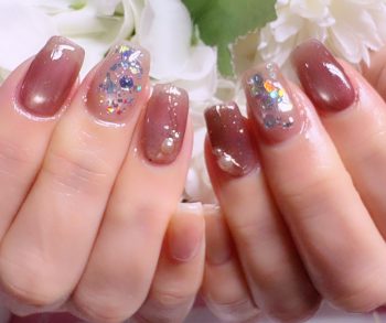 Cenbless 成増フェイシャル&ネイルサロン 色違いリンクが楽しい。オーロラきらめく冬のナチュラルネイル