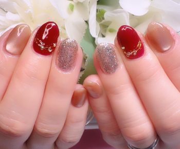 Cenbless 成増フェイシャル&ネイルサロン 華やかボルドー!人気のクリスマスネイルデザインのパーティー感をUP!