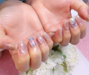 Cenbless　成増フェイシャル＆ネイルサロン　大人気の冬ネイル定額デザイン！ホワイト系で清楚に楽しむ冬の微粒子マグネットネイル