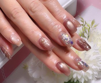 Cenbless 成増フェイシャル&ネイルサロン 色違いリンクが楽しい。オーロラきらめく冬のナチュラルネイル