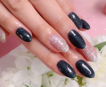 Cenbless 成増フェイシャル&ネイルサロン デニムブルーで大人仕様に。冬のクリスマスネイルカラーチェンジ♪