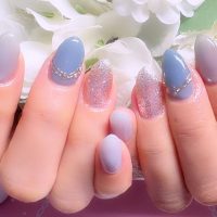 成増徒歩3分女性限定サロン|フェイシャル・プラズマ・ネイル ビューティスタジオCenbless(センブレス) 大人気クリスマスネイルデザインを、冬のブルーで上品にシフト♪