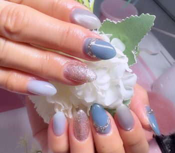 成増徒歩3分女性限定サロン｜フェイシャル・プラズマ・ネイル ビューティスタジオCenbless（センブレス）　大人気クリスマスネイルデザインを、冬のブルーで上品にシフト♪