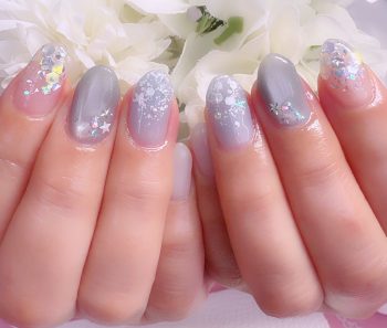 成増徒歩3分のフェイシャルエステ・ネイルサロン ビューティスタジオCenbless(センブレス) 冬の柔らかな気分に寄り添うブルー系ネイル