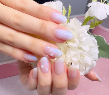 Cenbless　成増フェイシャル＆ネイルサロン　冬の装いにもぴったり！偏光パールホワイトネイル