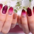Cenbless　成増フェイシャル＆ネイルサロン　深いワインが凛と艶めく。冬をまとうシックな大人ネイル