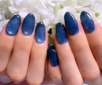Cenbless　成増フェイシャル＆ネイルサロン　深みブルーが印象的。オリジナル持ち込みマグネットネイル♪