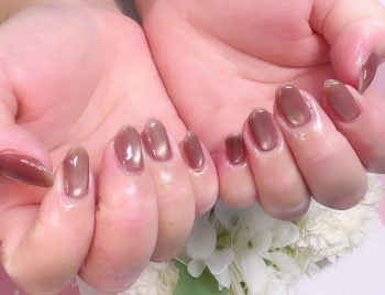 成増徒歩3分のフェイシャルエステ・ネイルサロン ビューティスタジオCenbless(センブレス)うるちゅる高級感ある艶が美しい微粒子マグネットネイル