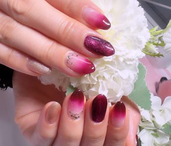 Cenbless　成増フェイシャル＆ネイルサロン　深いワインが凛と艶めく。冬をまとうシックな大人ネイル