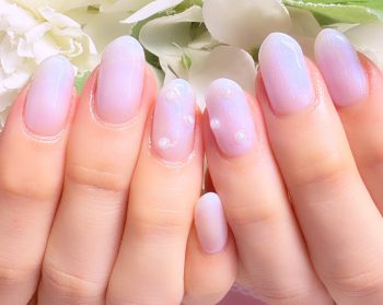 Cenbless　成増フェイシャル＆ネイルサロン　冬の装いにもぴったり！偏光パールホワイトネイル