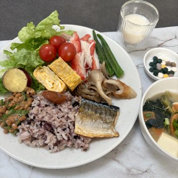 Cenbless 成増フェイシャル&ネイルサロン みけちゃんの手抜き朝食♪