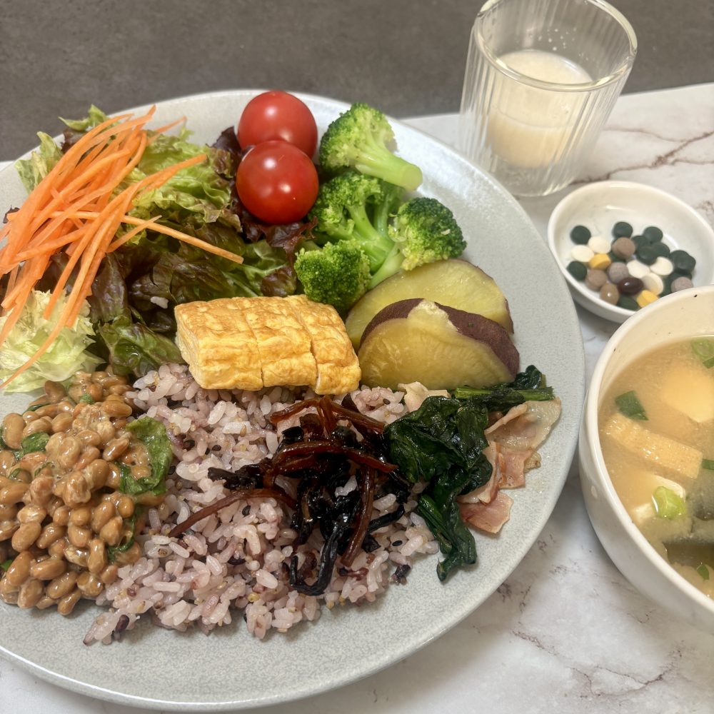 Cenbless 成増フェイシャル&ネイルサロン みけちゃんの手抜き朝食♪