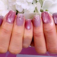 Cenbless　成増フェイシャル＆ネイルサロン　やわらかライラックで楽しむ、大人の淡色マグネットネイル